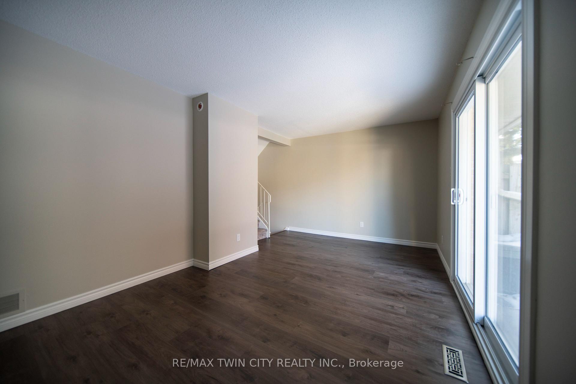Photo 6 of Unit 24, 634 Strasburg Road, Kitchener, Laurentian Hills — HOMEH