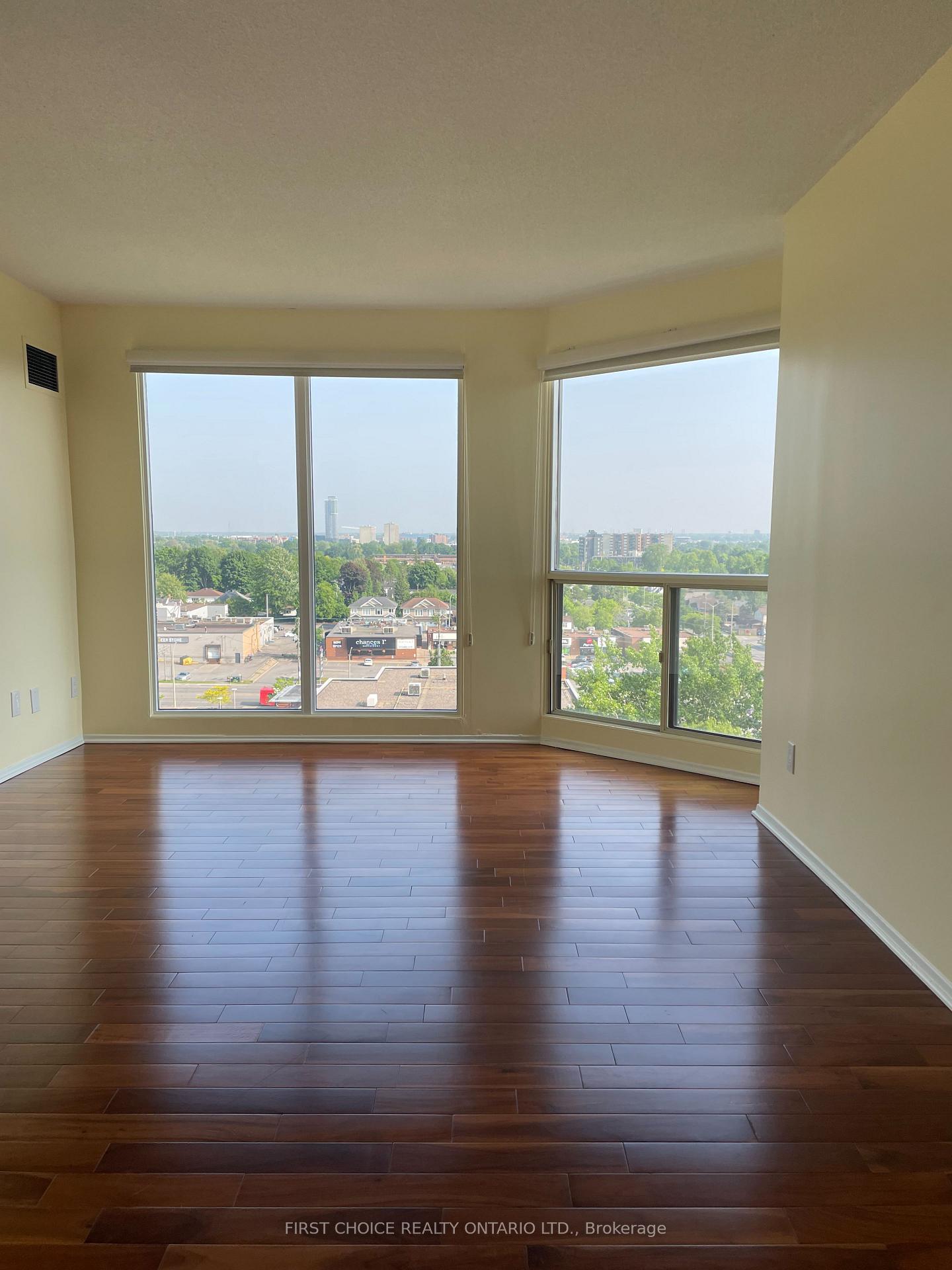 Photo 6 of Unit 807, 545 St Laurent Boulevard, Ottawa, Viscount Alexander Park — HOMEH
