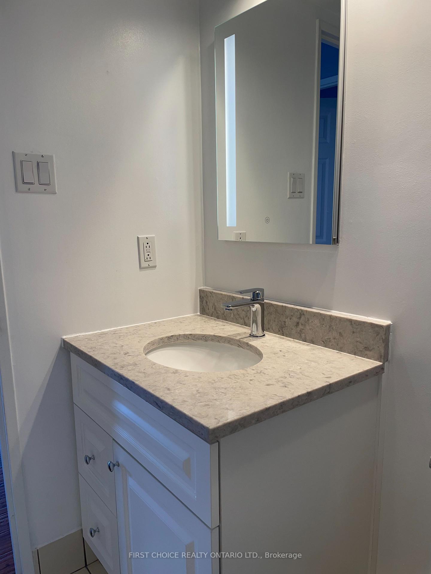 Photo 19 of Unit 807, 545 St Laurent Boulevard, Ottawa, Viscount Alexander Park — HOMEH