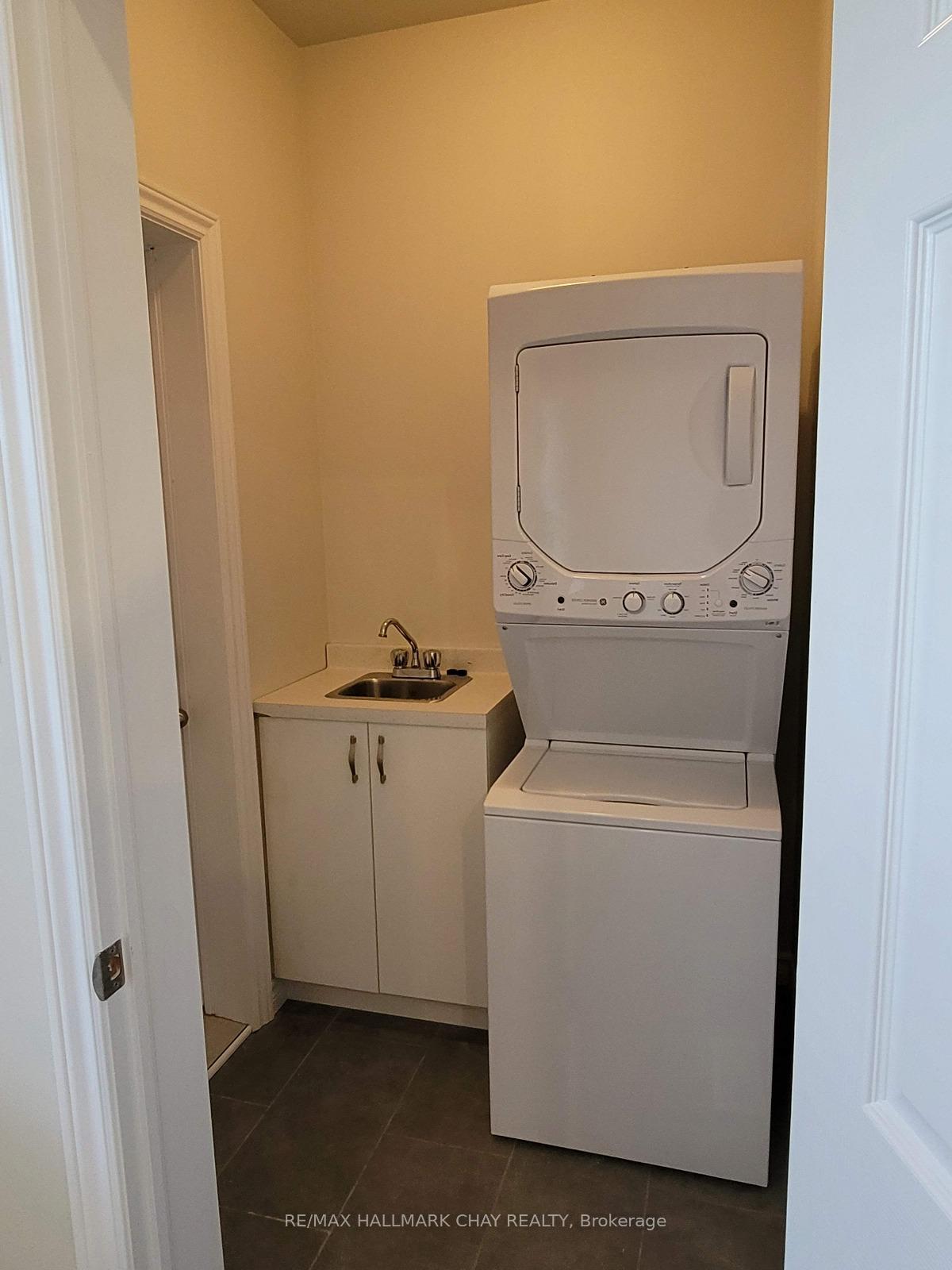 Photo 6 of 31 Marcus Street, Barrie, Allandale — HOMEH