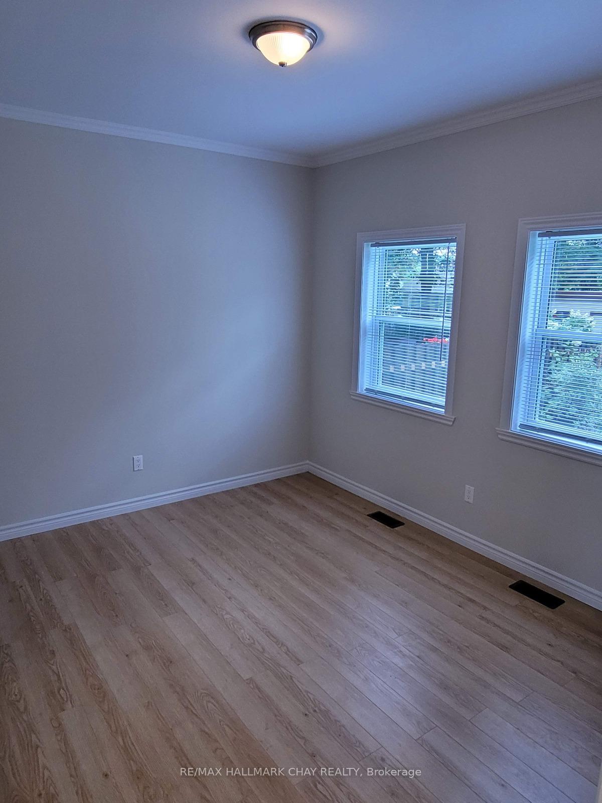 Photo 7 of 31 Marcus Street, Barrie, Allandale — HOMEH