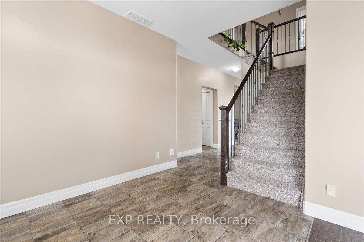 Photo 4 of 22 Farmington Crescent, Belleville, Thurlow Ward — HOMEH