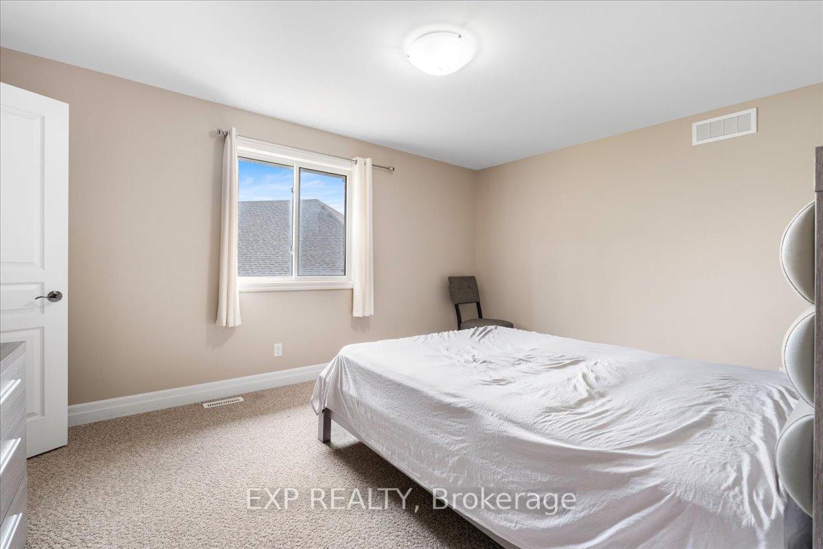 Photo 17 of 22 Farmington Crescent, Belleville, Thurlow Ward — HOMEH