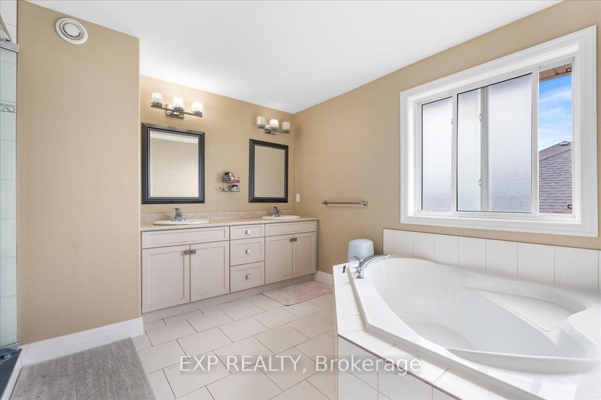Photo 21 of 22 Farmington Crescent, Belleville, Thurlow Ward — HOMEH