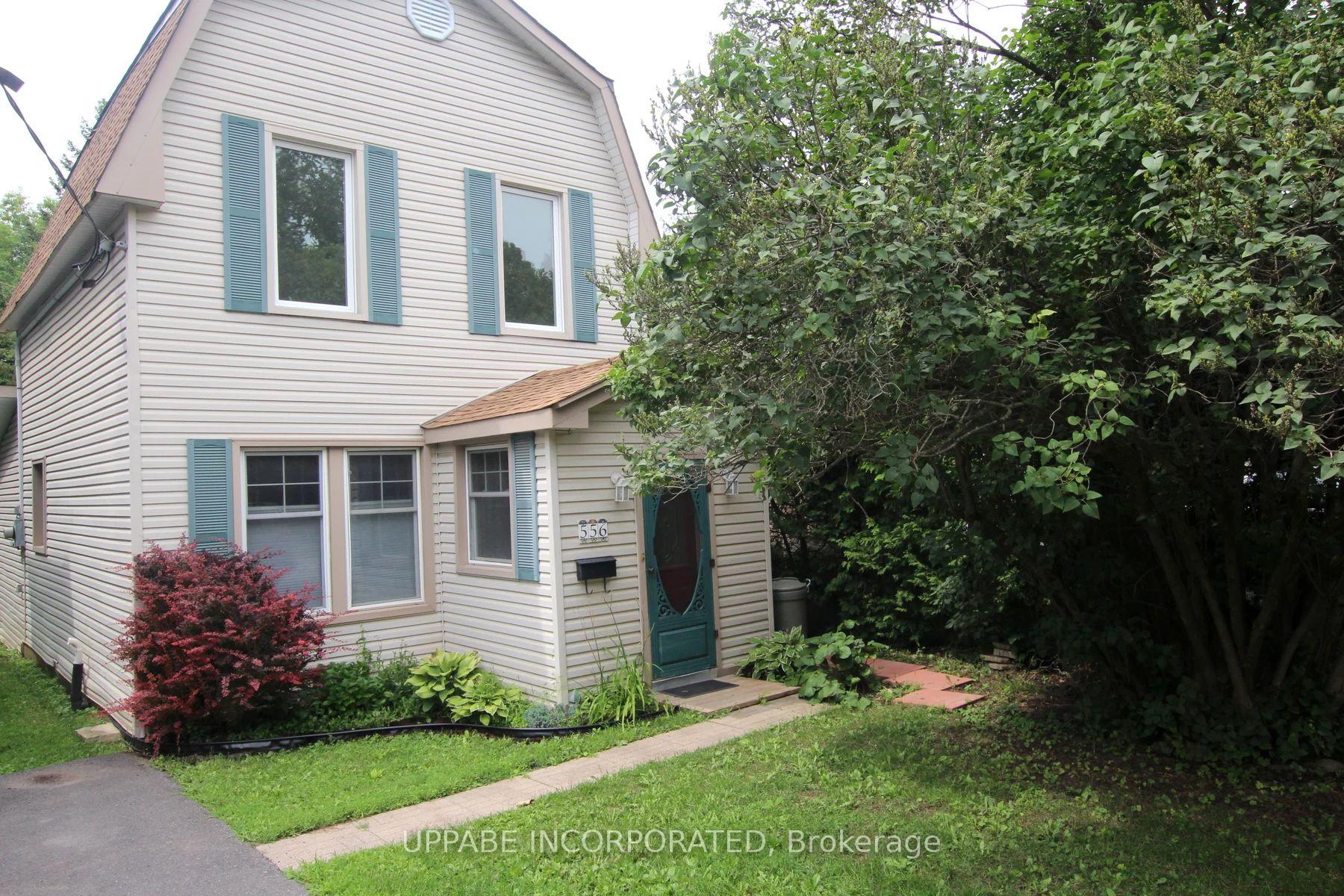 Front of 556 Melbourne Avenue