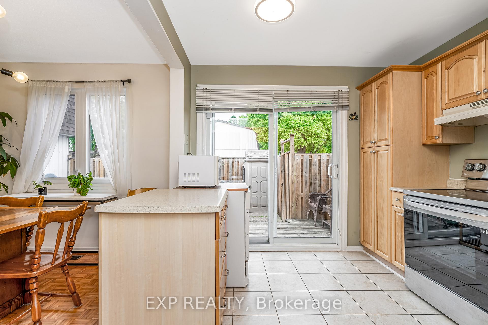 Photo 8 of Unit 78, 837 Eastvale Drive, Ottawa, Beaconwood — HOMEH