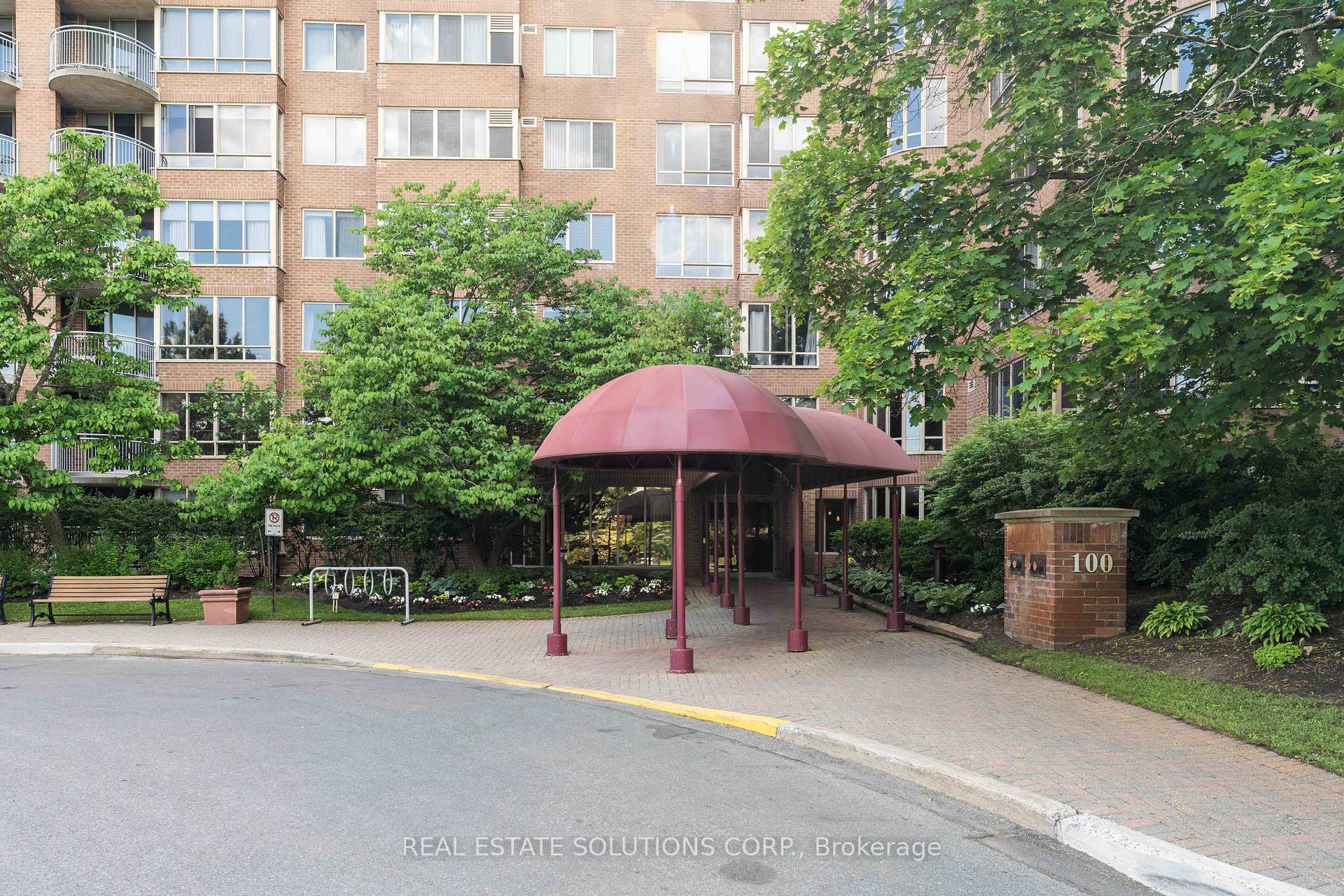 Photo 4 of Unit 214, 100 Grant Carman Drive, Ottawa, Borden Farm/Stewart Farm/Carleton Heights/Parkwood Hills — HOMEH