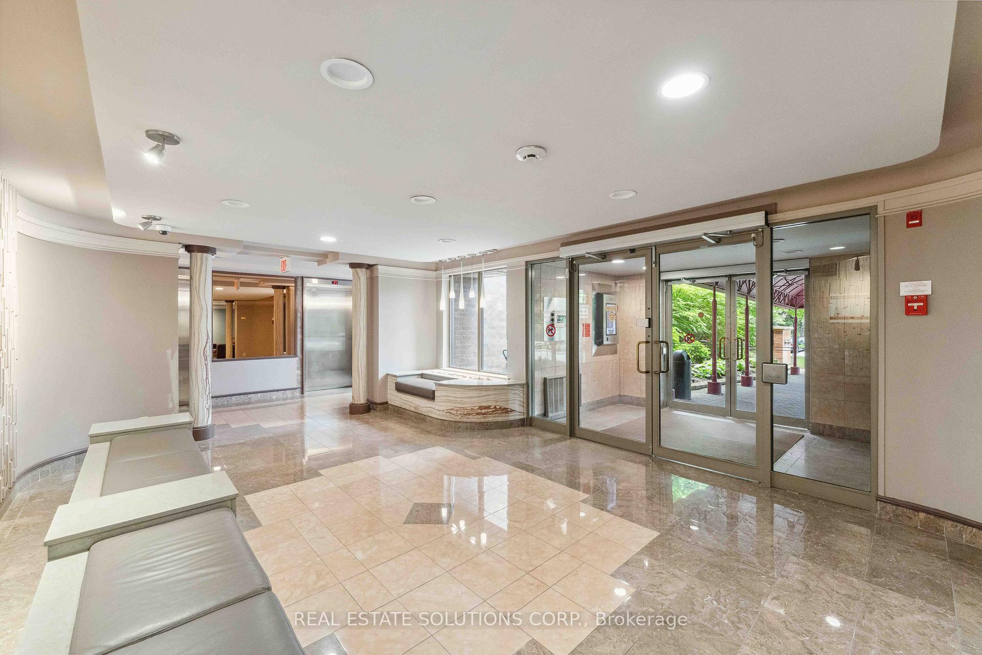 Photo 5 of Unit 214, 100 Grant Carman Drive, Ottawa, Borden Farm/Stewart Farm/Carleton Heights/Parkwood Hills — HOMEH