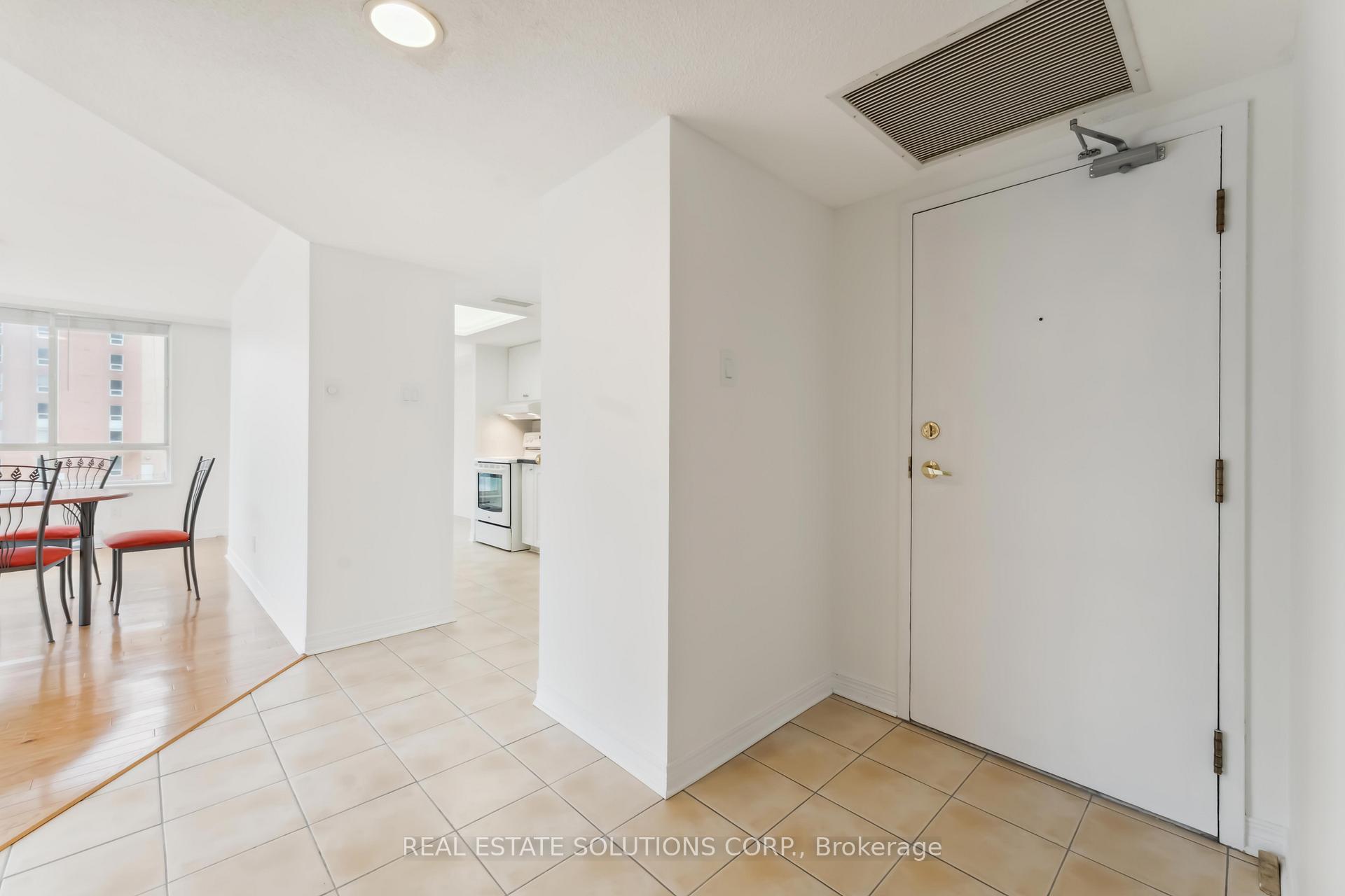 Photo 12 of Unit 214, 100 Grant Carman Drive, Ottawa, Borden Farm/Stewart Farm/Carleton Heights/Parkwood Hills — HOMEH