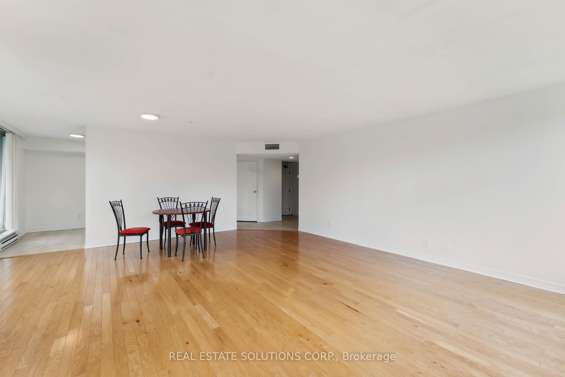Photo 16 of Unit 214, 100 Grant Carman Drive, Ottawa, Borden Farm/Stewart Farm/Carleton Heights/Parkwood Hills — HOMEH