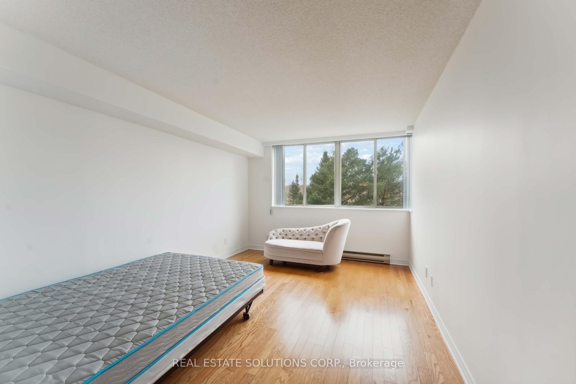 Photo 23 of Unit 214, 100 Grant Carman Drive, Ottawa, Borden Farm/Stewart Farm/Carleton Heights/Parkwood Hills — HOMEH