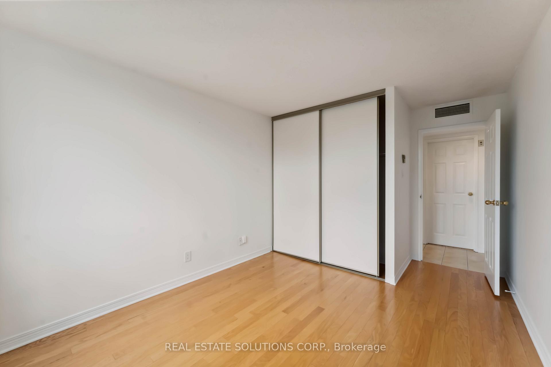 Photo 30 of Unit 214, 100 Grant Carman Drive, Ottawa, Borden Farm/Stewart Farm/Carleton Heights/Parkwood Hills — HOMEH
