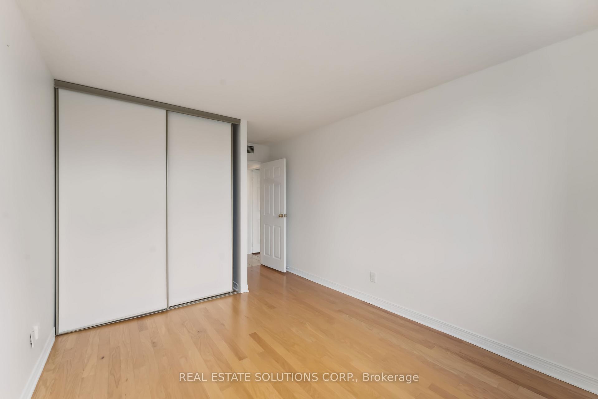 Photo 31 of Unit 214, 100 Grant Carman Drive, Ottawa, Borden Farm/Stewart Farm/Carleton Heights/Parkwood Hills — HOMEH