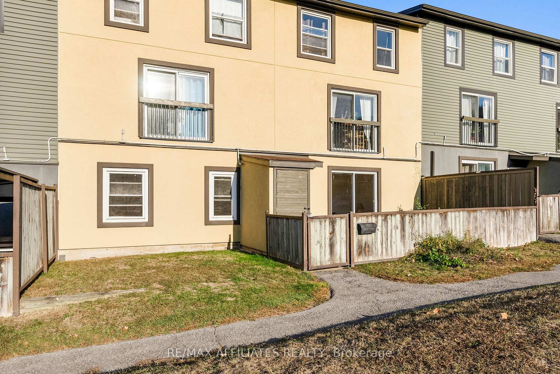 Photo 1 of Unit 49, 1250 McWatters Road, Ottawa, Queensway Terrace South/Ridgeview — HOMEH