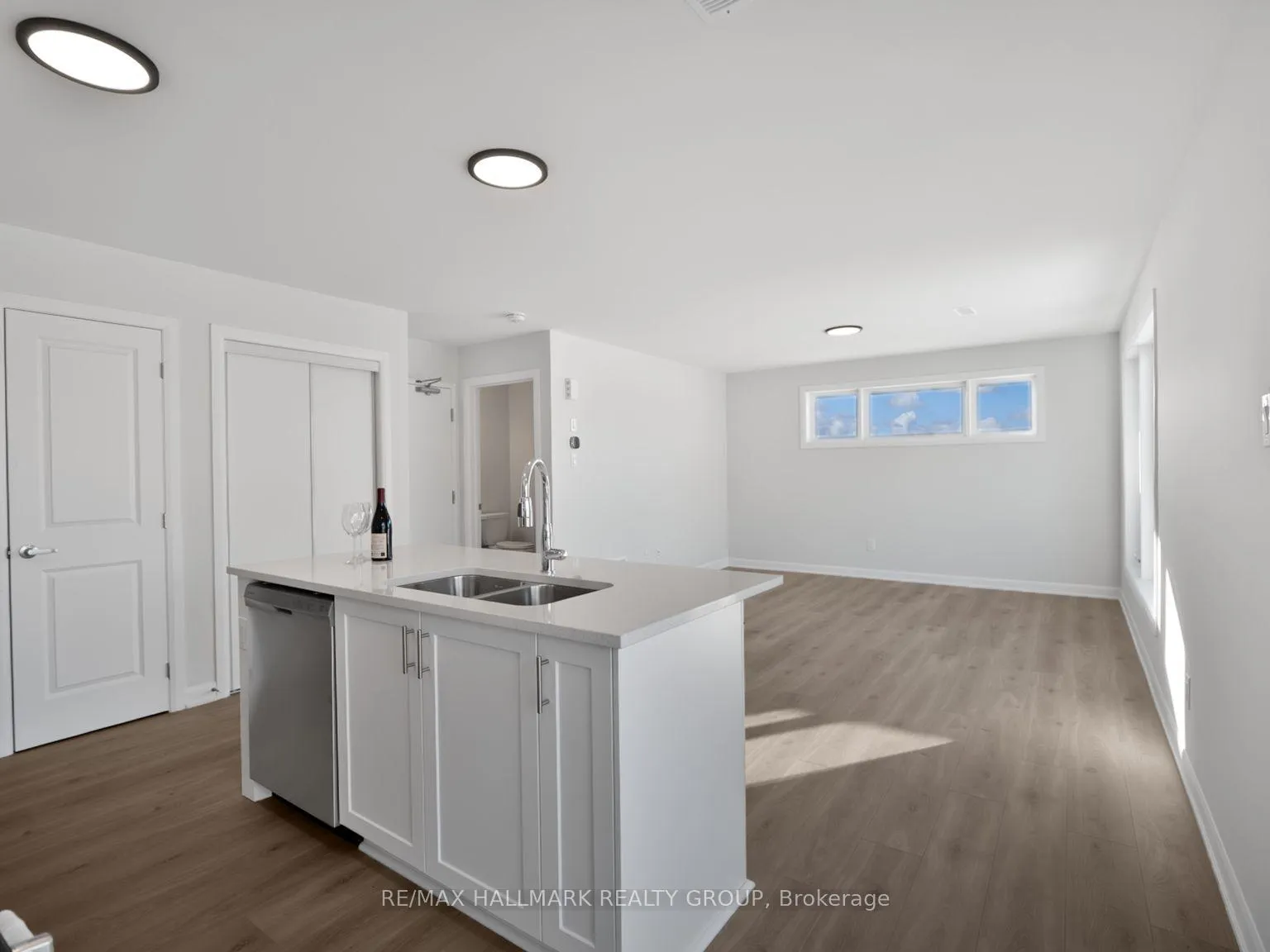 Photo 4 of Unit #11, 701 Glenroy Gilbert Drive, Ottawa, Barrhaven - Strandherd — HOMEH