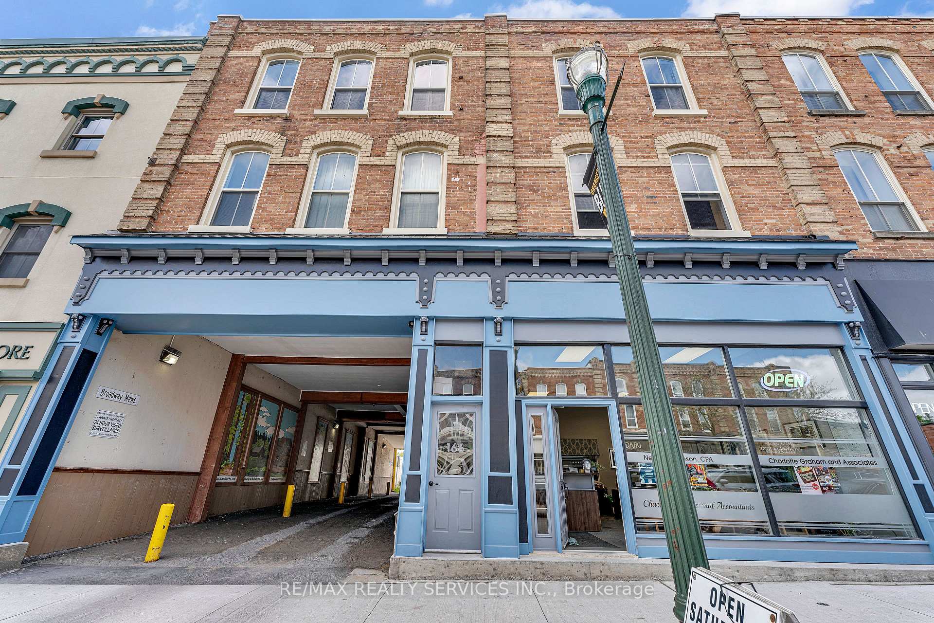 Front of Unit 3, 166 Broadway Avenue