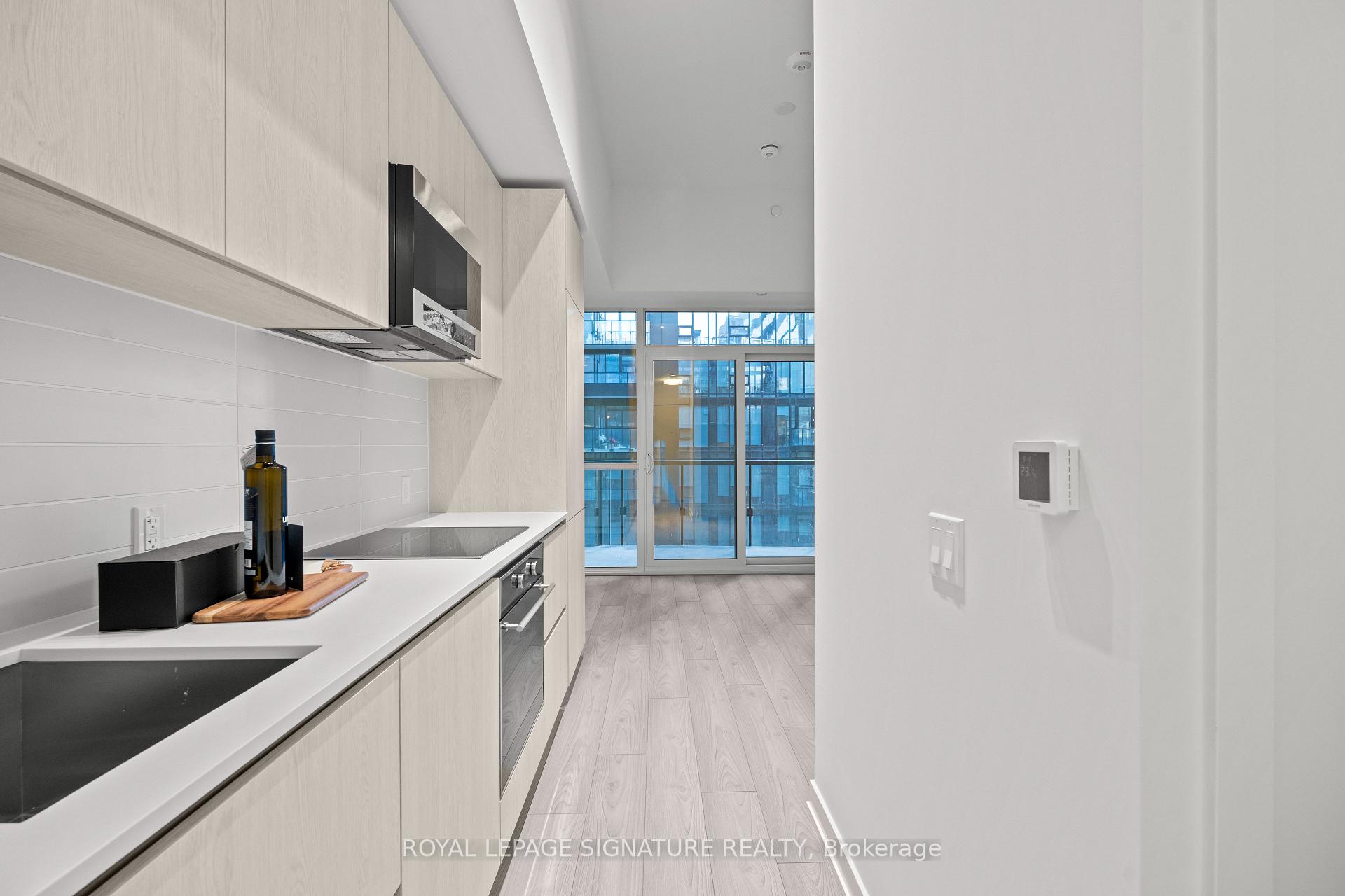 Photo 2 of Unit 608S, 110 Broadway Avenue, Toronto, Mount Pleasant West — HOMEH