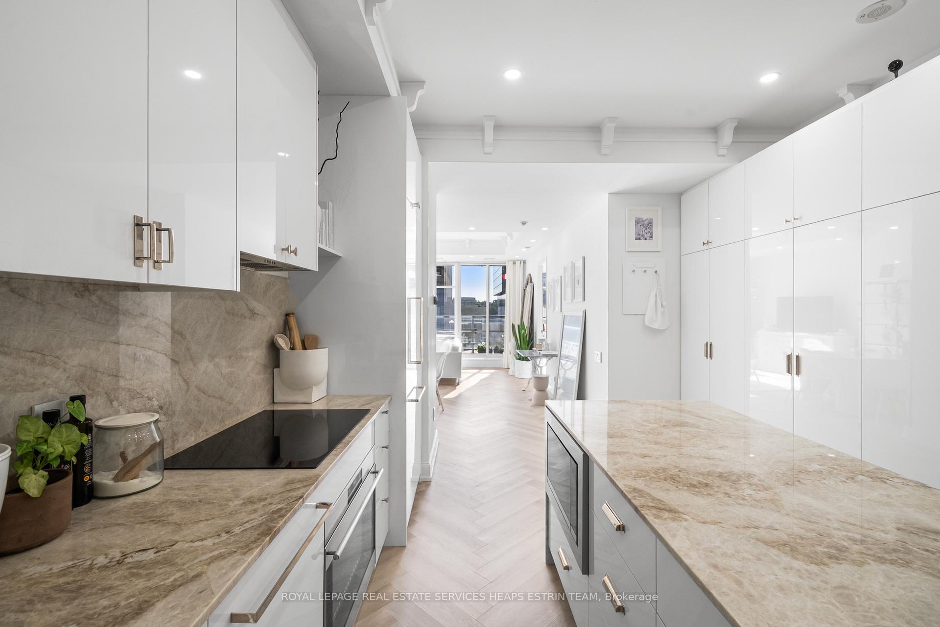 Front of Unit 409, 2181 Yonge Street
