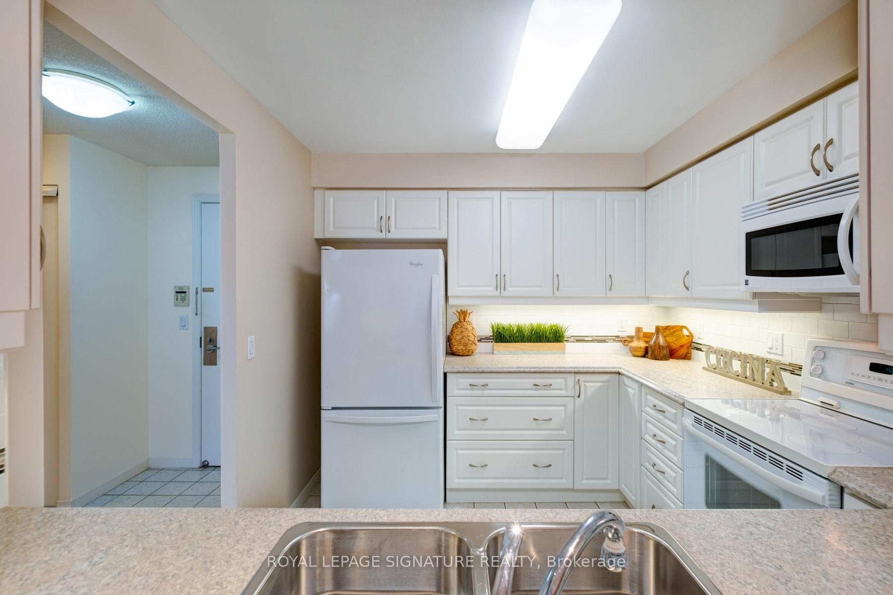 Photo 12 of Unit 410, 1000 The Esplanade N, Pickering, Town Centre — HOMEH