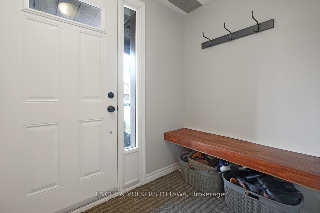 Photo 3 of 403 Pickford Drive, Ottawa, Kanata - Katimavik — HOMEH