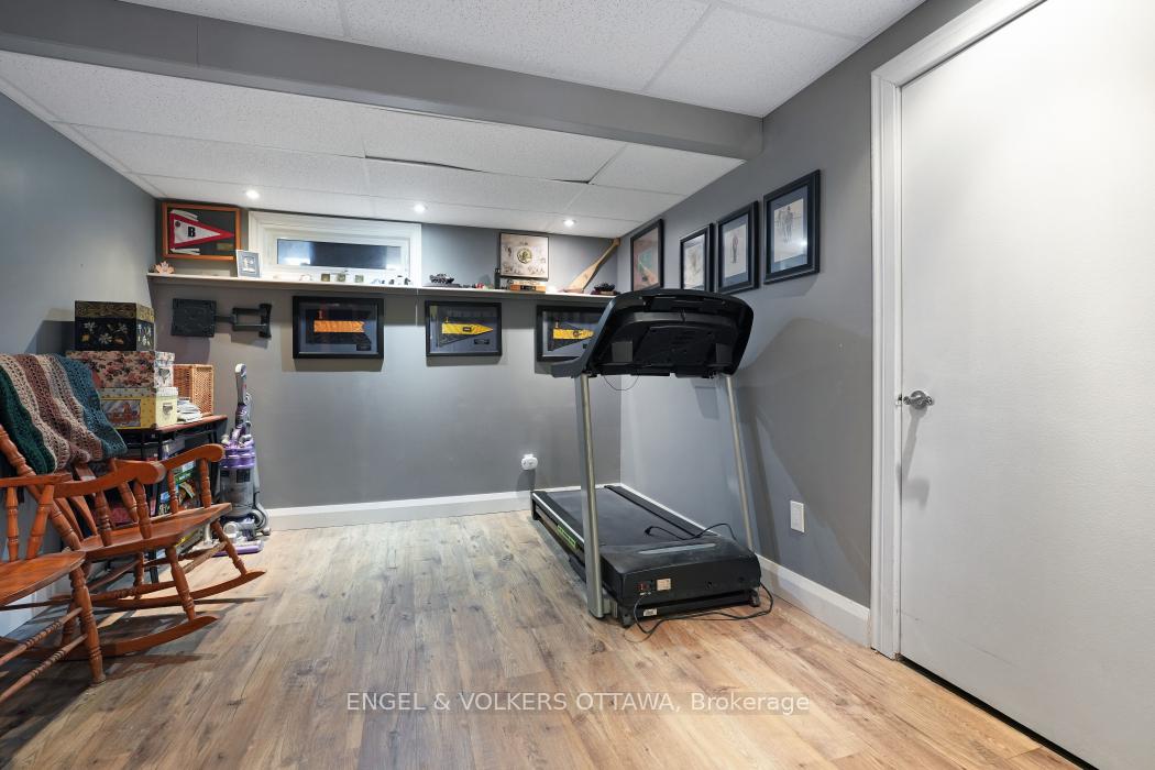 Photo 5 of 403 Pickford Drive, Ottawa, Kanata - Katimavik — HOMEH