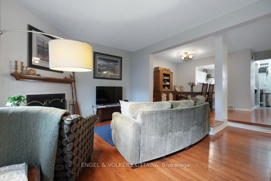 Photo 7 of 403 Pickford Drive, Ottawa, Kanata - Katimavik — HOMEH
