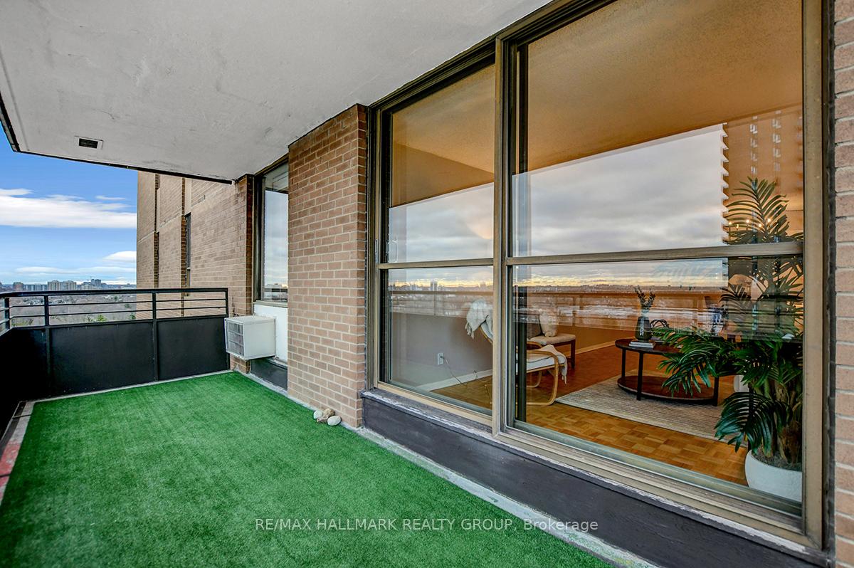 Photo 10 of Unit 1006, 505 St Laurent Boulevard, Ottawa, Viscount Alexander Park — HOMEH