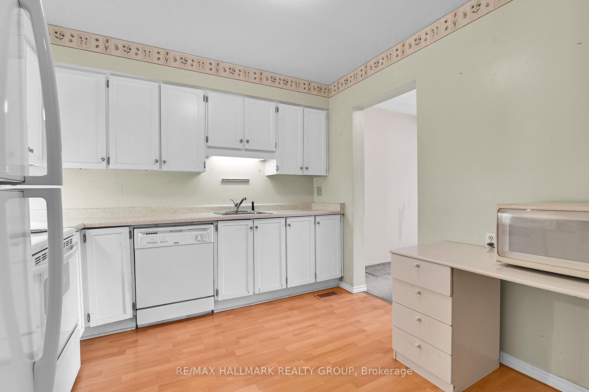 Photo 10 of 273 Pickford Drive, Ottawa, Kanata - Katimavik — HOMEH