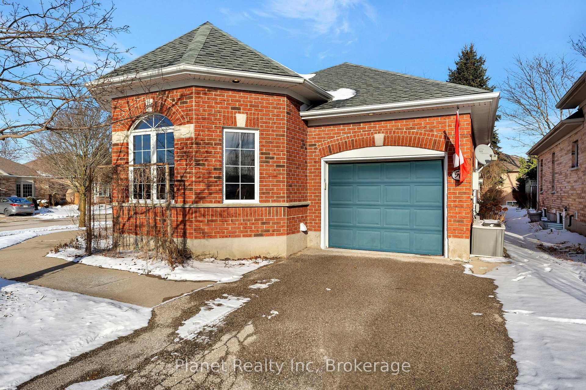Photo 2 of 56 Honeysuckle Drive, Guelph, Village By The Arboretum — HOMEH