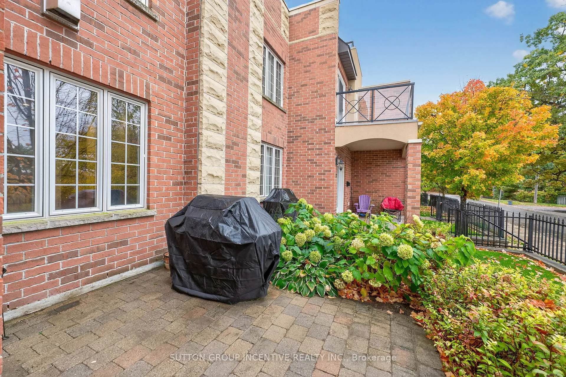 Photo 7 of 23 White Oaks Road, Barrie, Lakeshore — HOMEH