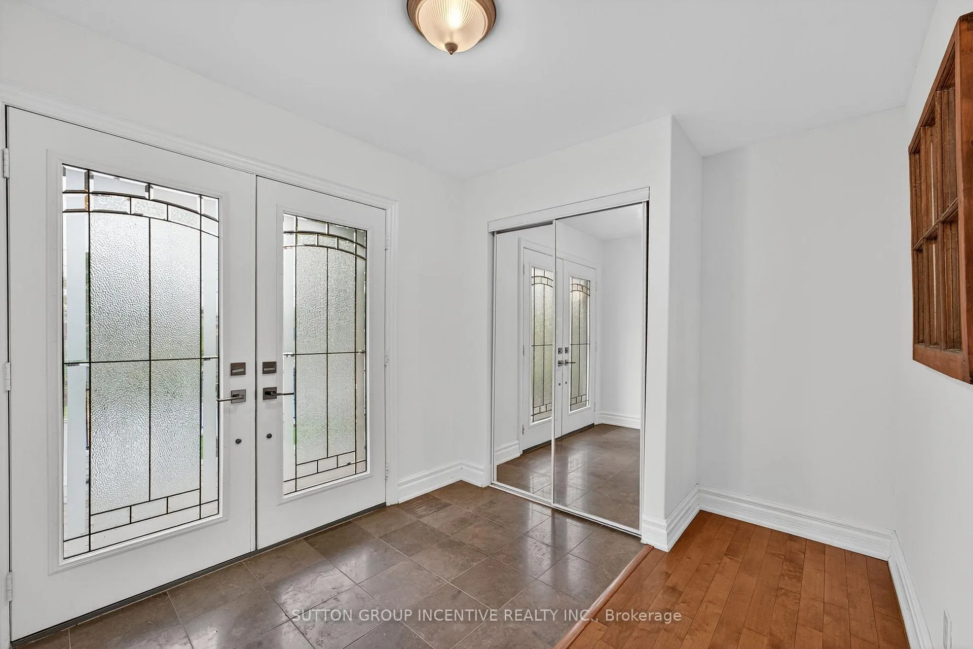 Photo 9 of 23 White Oaks Road, Barrie, Lakeshore — HOMEH