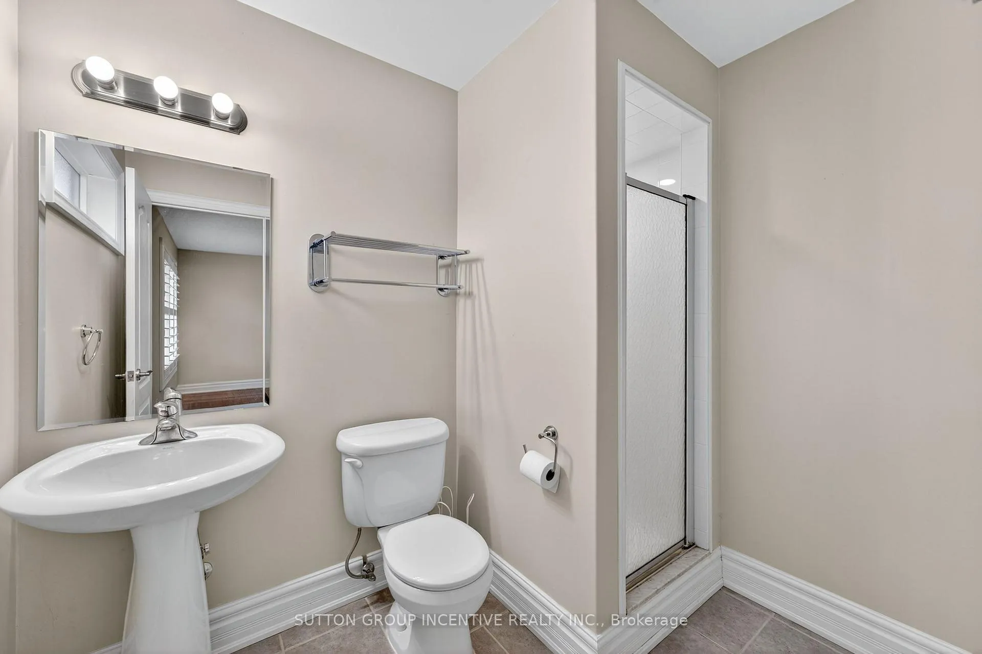 Photo 26 of 23 White Oaks Road, Barrie, Lakeshore — HOMEH