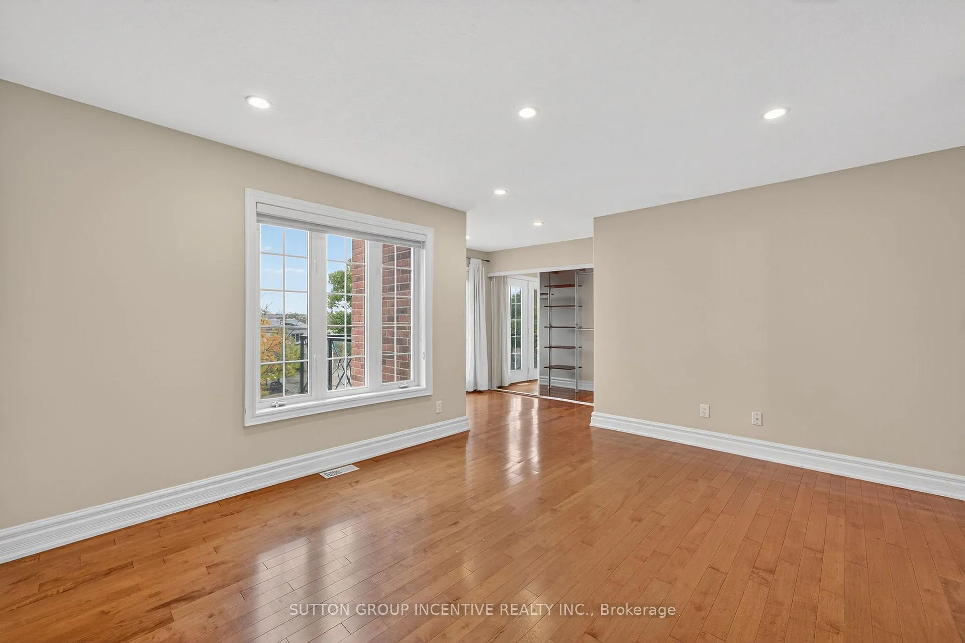 Photo 28 of 23 White Oaks Road, Barrie, Lakeshore — HOMEH