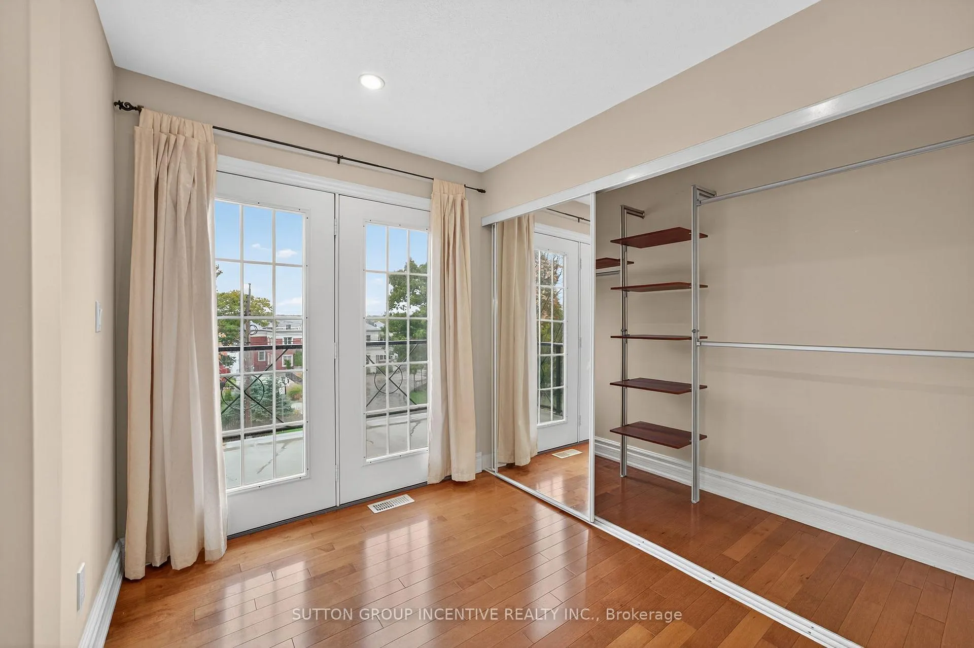 Photo 34 of 23 White Oaks Road, Barrie, Lakeshore — HOMEH