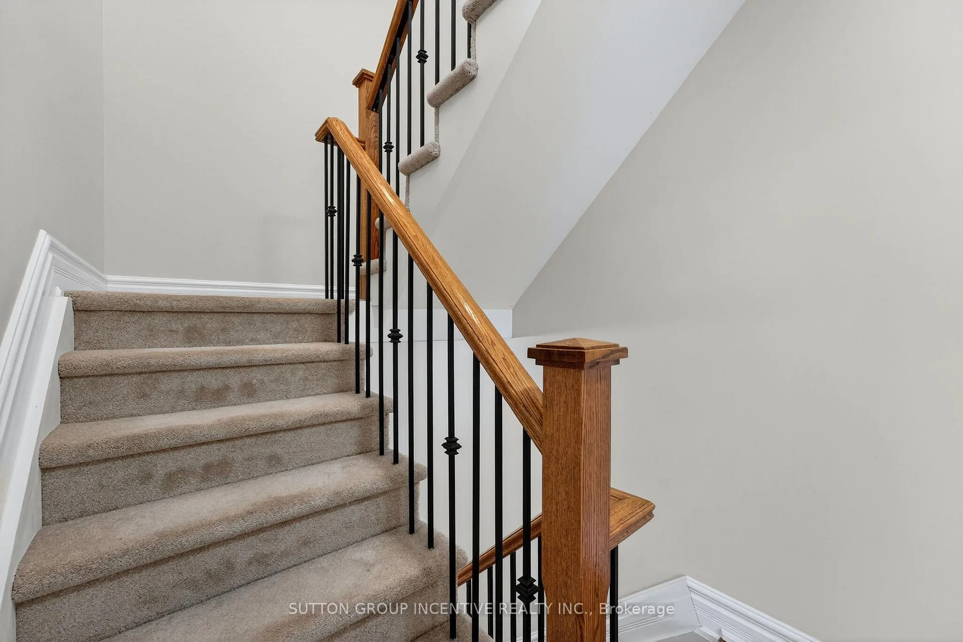 Photo 38 of 23 White Oaks Road, Barrie, Lakeshore — HOMEH