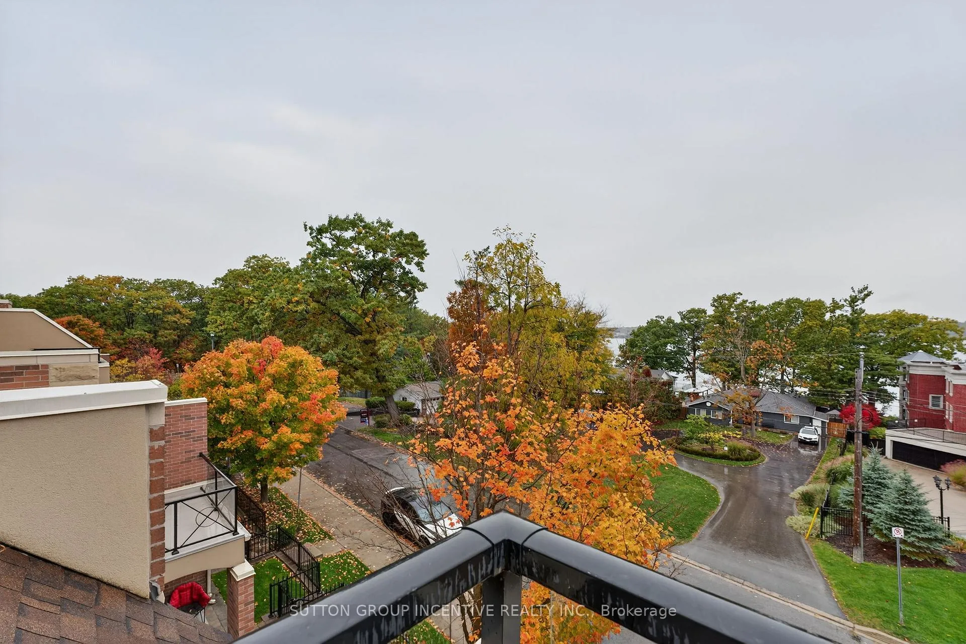 Photo 45 of 23 White Oaks Road, Barrie, Lakeshore — HOMEH