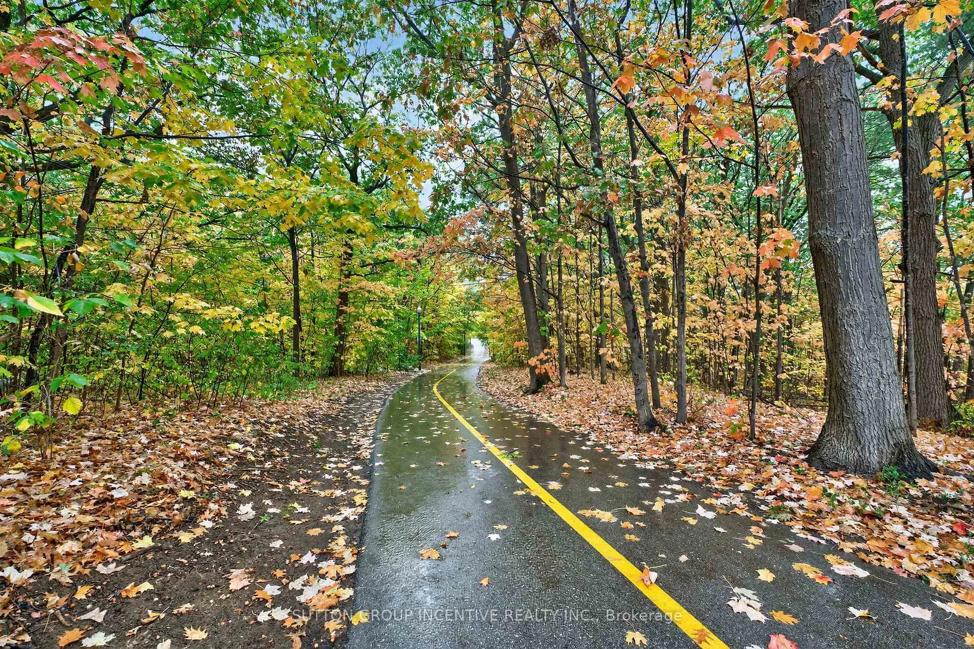 Photo 50 of 23 White Oaks Road, Barrie, Lakeshore — HOMEH