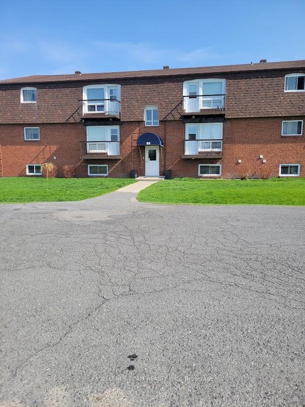 Front of Unit 2, 55 Race Street