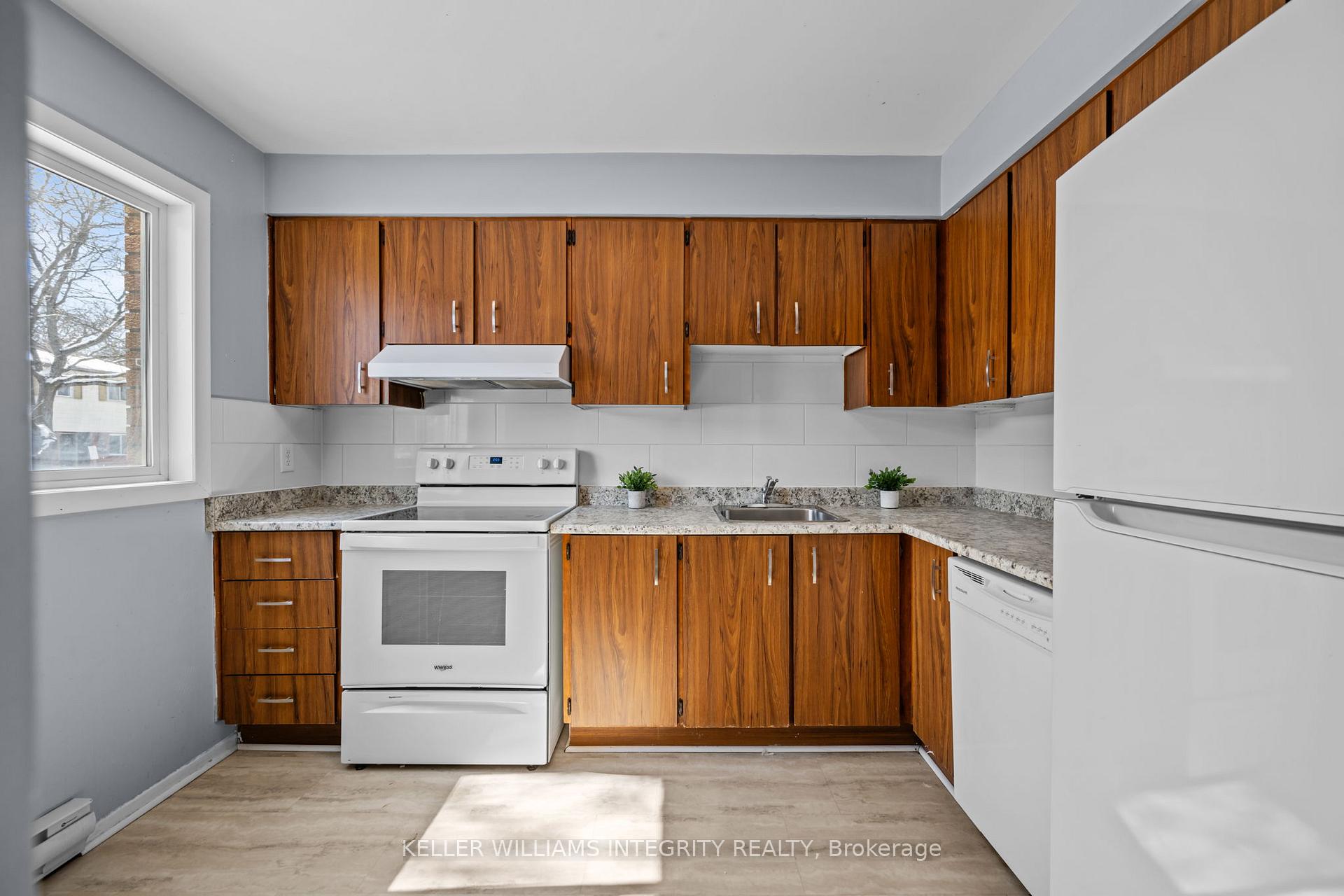Photo 6 of Unit 145, 3021 Olympic Way, Ottawa, Blossom Park/Leitrim — HOMEH