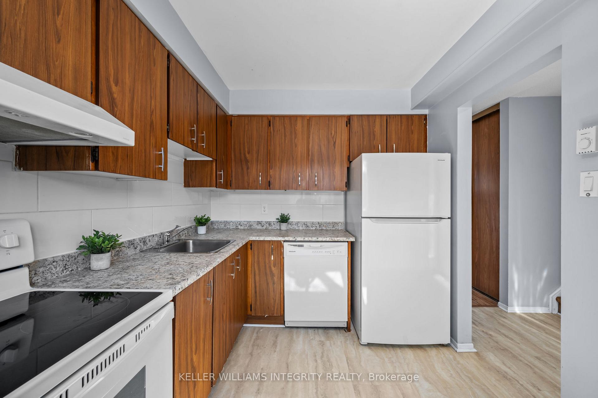 Photo 8 of Unit 145, 3021 Olympic Way, Ottawa, Blossom Park/Leitrim — HOMEH