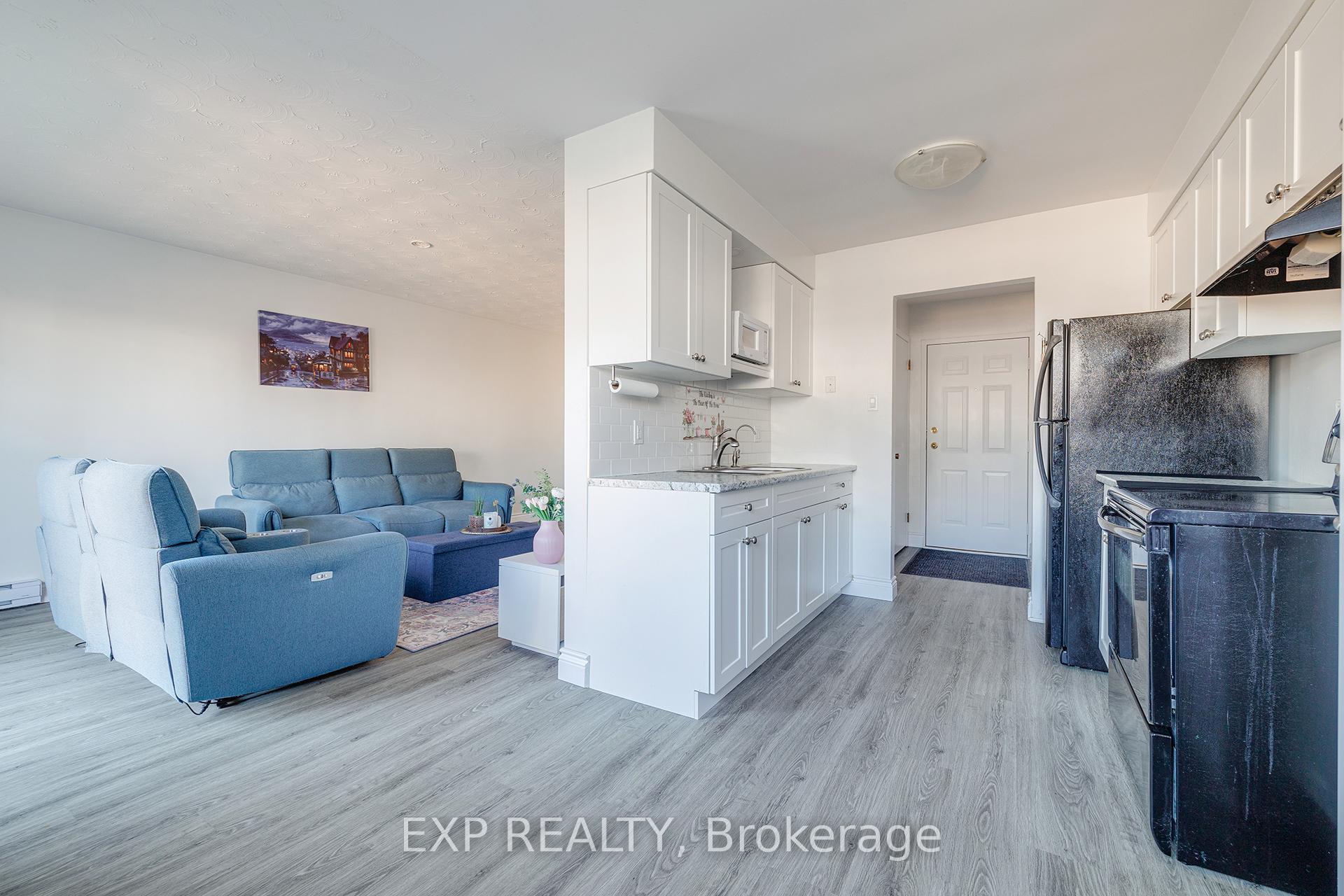 Photo 4 of Unit 5, 320 Traynor Avenue, Kitchener — HOMEH