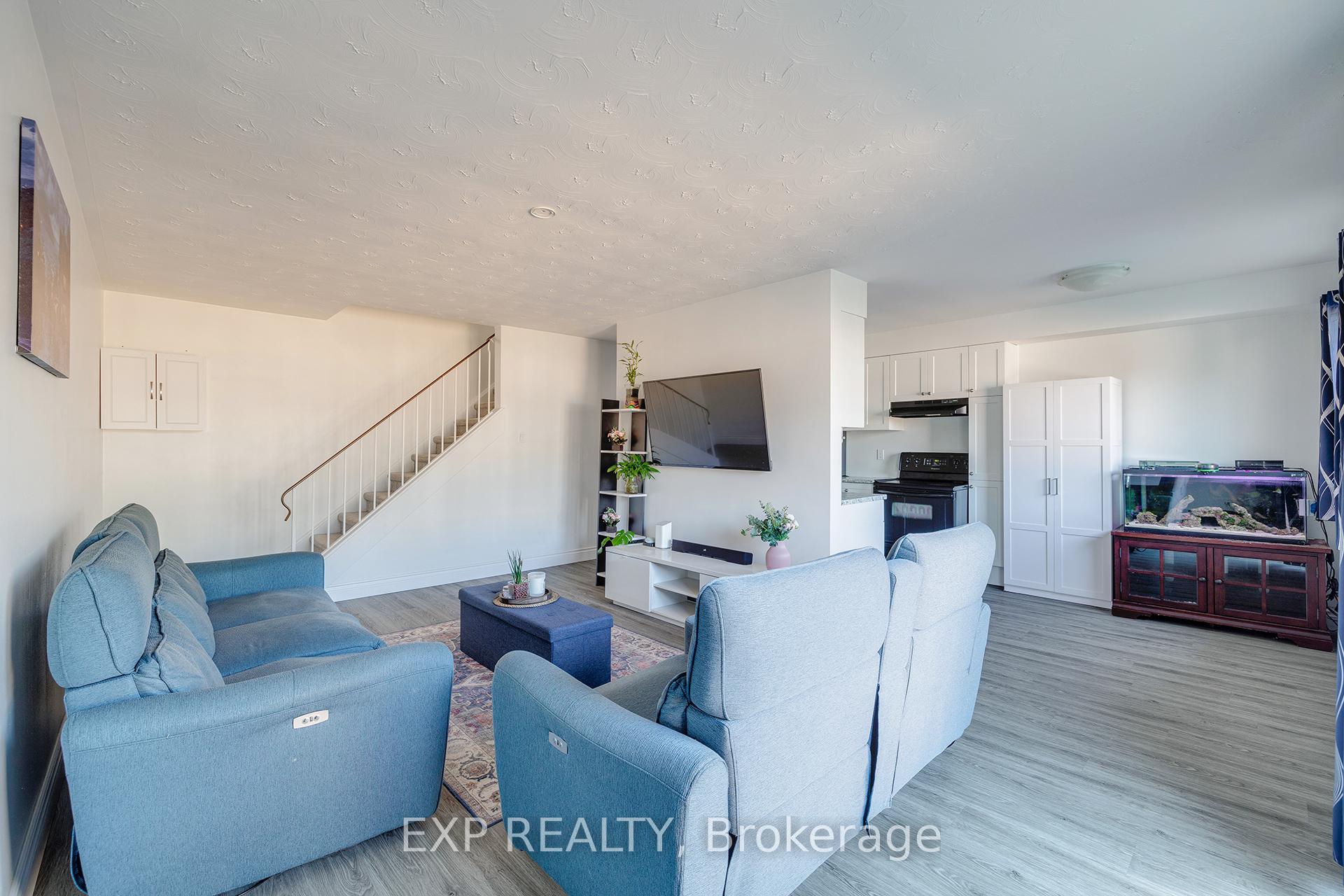 Photo 5 of Unit 5, 320 Traynor Avenue, Kitchener — HOMEH