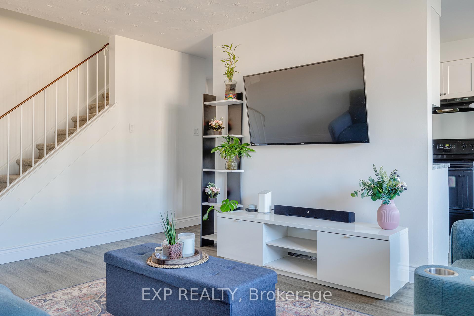 Photo 8 of Unit 5, 320 Traynor Avenue, Kitchener — HOMEH