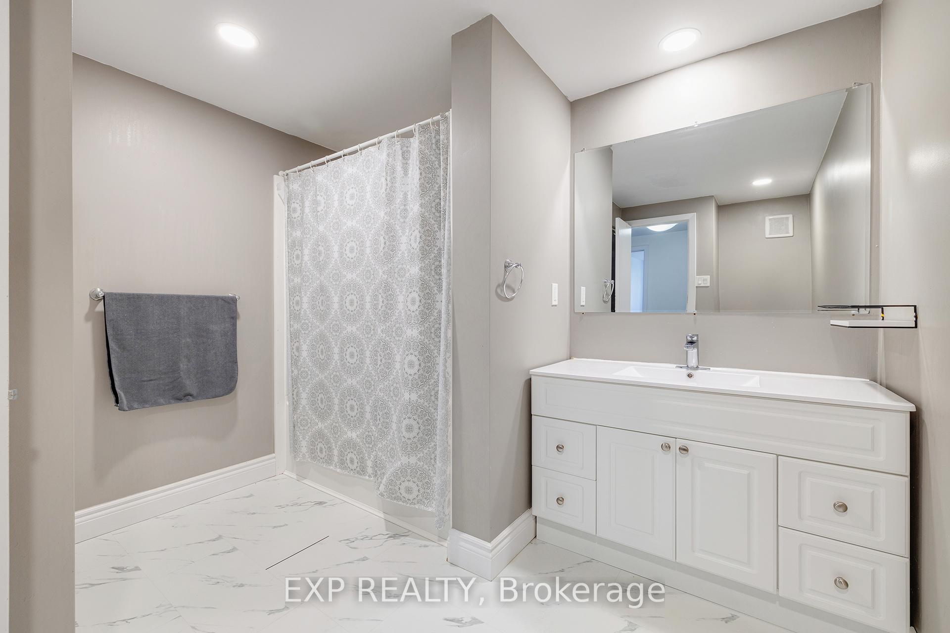 Photo 14 of Unit 5, 320 Traynor Avenue, Kitchener — HOMEH