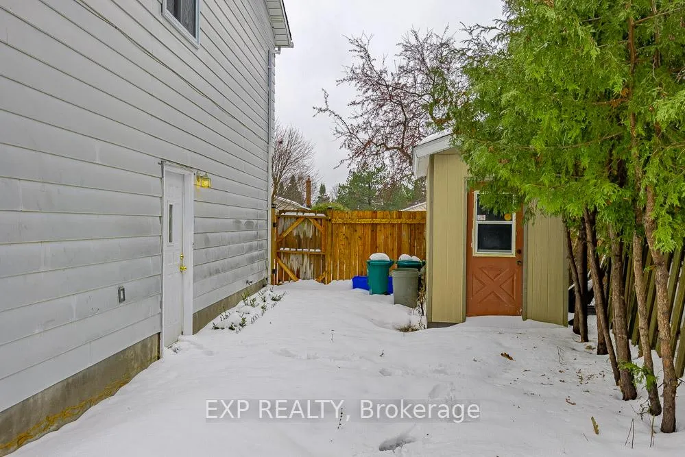 Photo 8 of Unit Unit A, 196 Old Colony Road, Ottawa, Kanata - Glencairn/Hazeldean — HOMEH