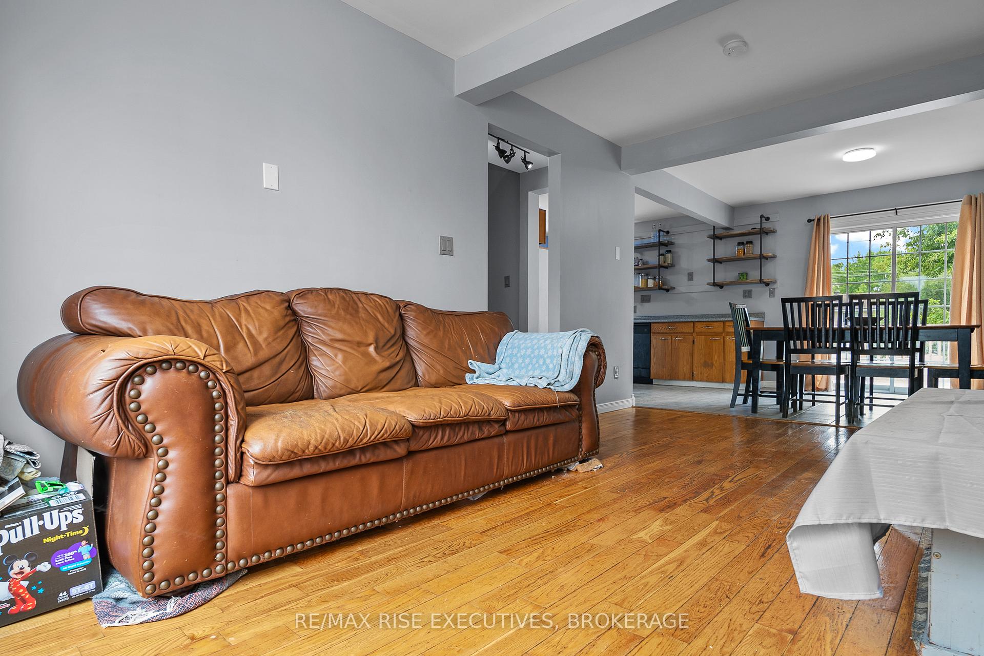 Photo 8 of 470A Henrietta Street, Gananoque — HOMEH