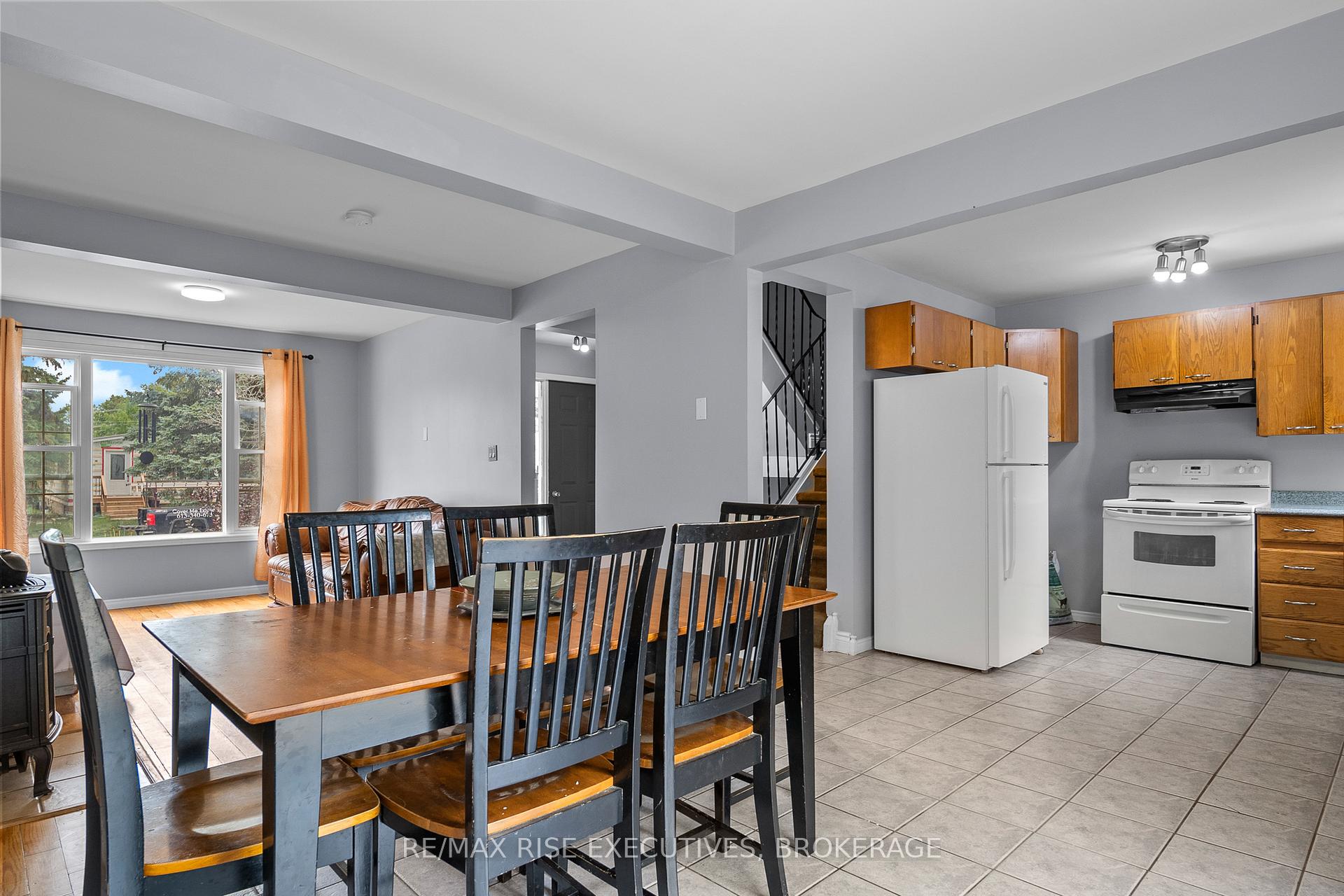 Photo 12 of 470A Henrietta Street, Gananoque — HOMEH