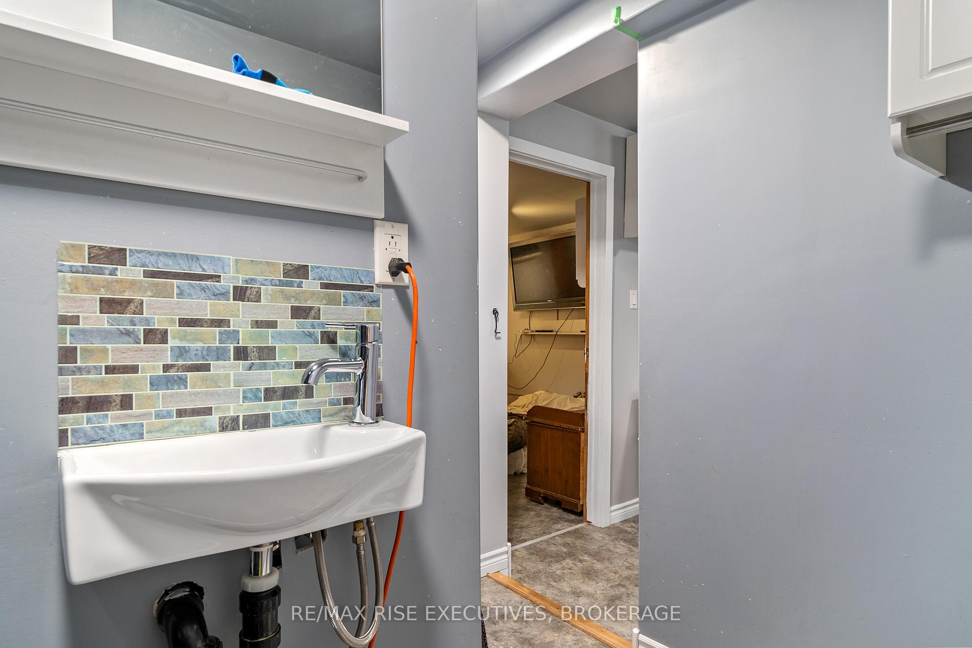 Photo 34 of 470A Henrietta Street, Gananoque — HOMEH