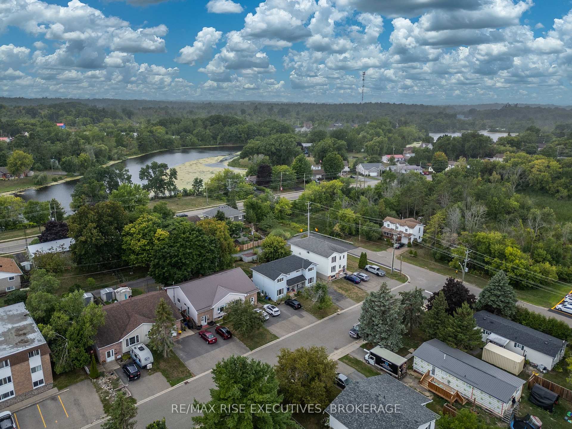 Photo 45 of 470A Henrietta Street, Gananoque — HOMEH