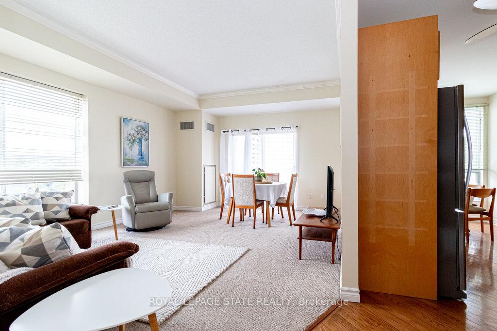 Photo 6 of Unit 805, 2000 Creekside Drive, Hamilton, Dundas — HOMEH